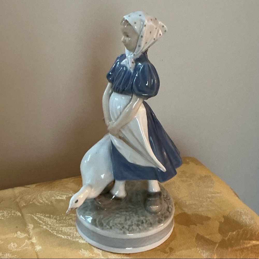 Royal Copenhagen Girl with Goose Figurine #522 | 9.75” Vintage Denmark Porcelain - Picture 2 of 8
